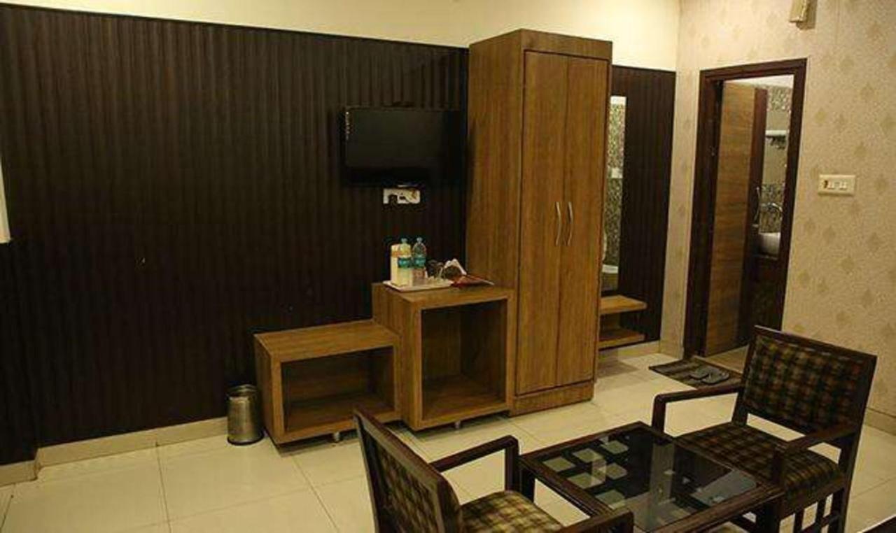 Fabhotel Corbett Inn Rudrapur Exterior photo